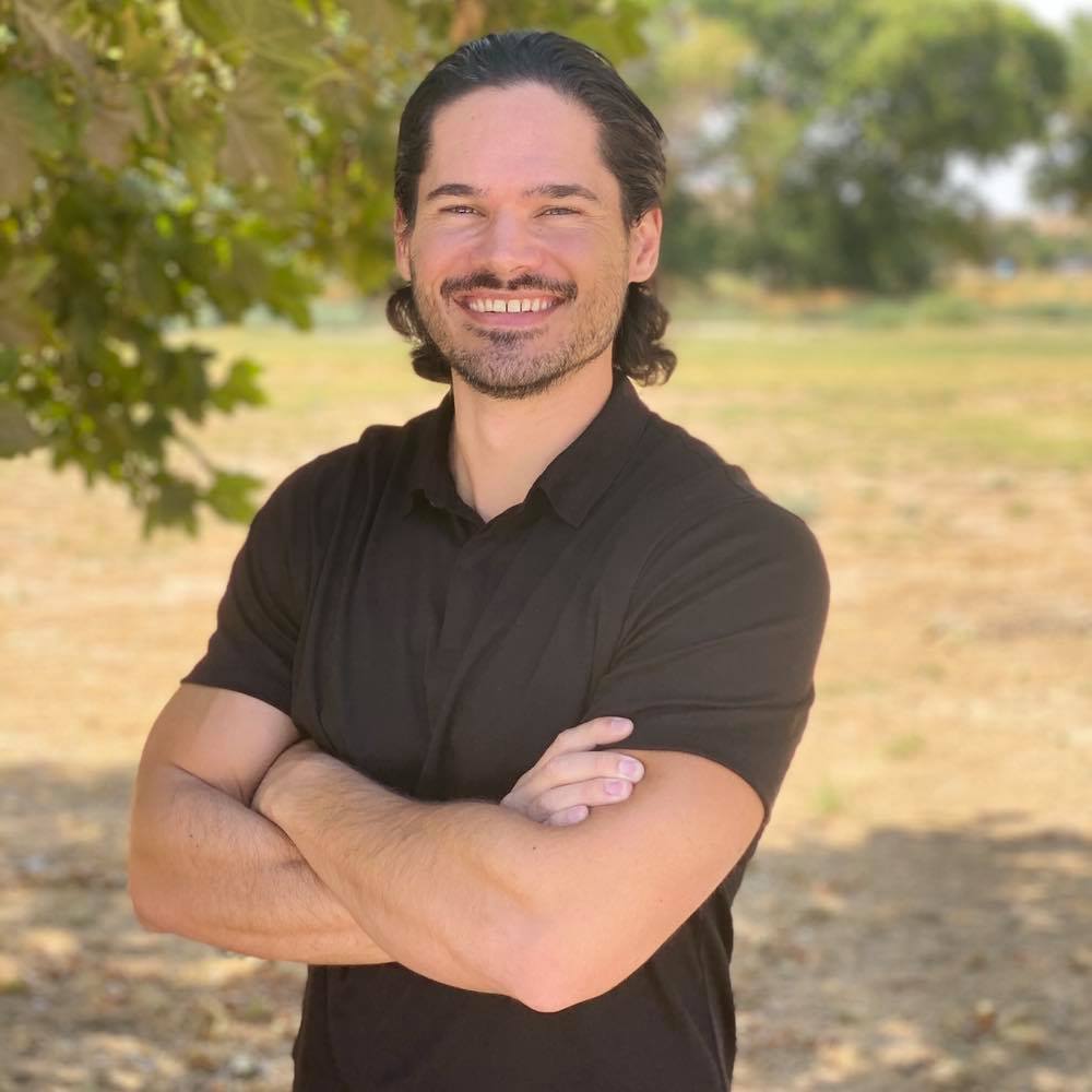 Meet your Posher, Travis